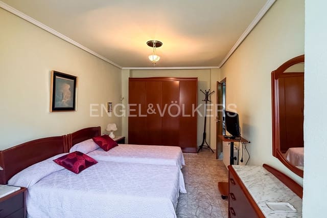 4 soveværelse Lejlighed til leje i Sagunto / Sagunt - € 1.100 (Ref: 9158356)