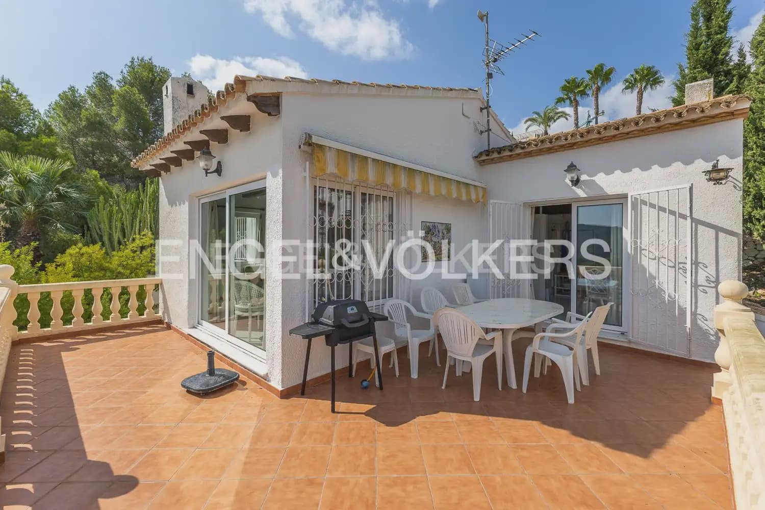 4 Zimmer Villa zu verkaufen in Pedreguer - 795.000 € (Ref: 9160273)