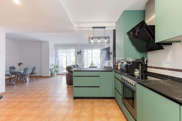 3 Zimmer Villa zu vermieten in Chiva mit Pool Garage - 1.700 € (Ref: 9161488)