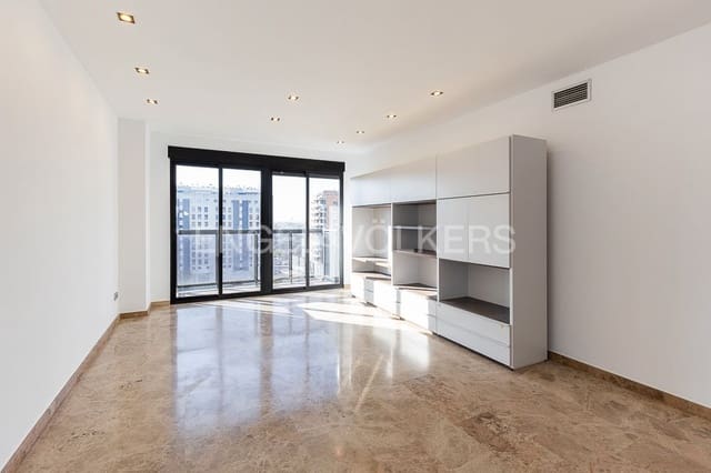 Apartamento de 3 habitaciones en València ciudad en alquiler con piscina garaje - 2.200 € (Ref: 9168297)