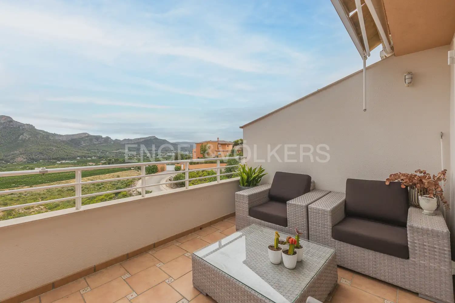 4 Zimmer Villa zu verkaufen in Gandia mit Garage - 370.000 € (Ref: 9175597)