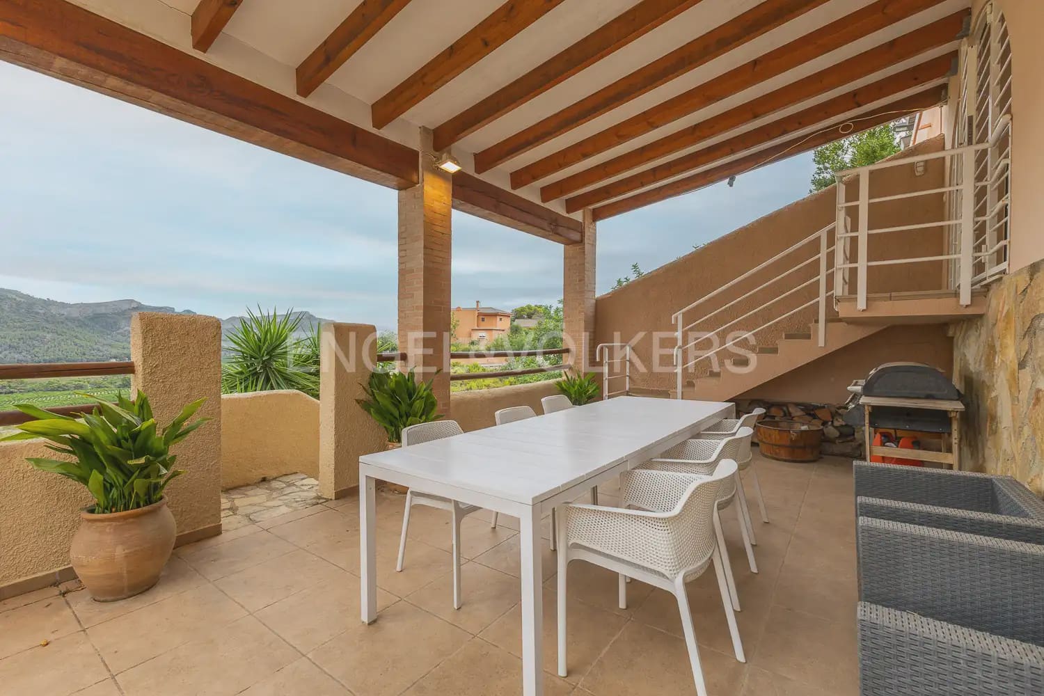 4 Zimmer Villa zu verkaufen in Gandia mit Garage - 370.000 € (Ref: 9175597)