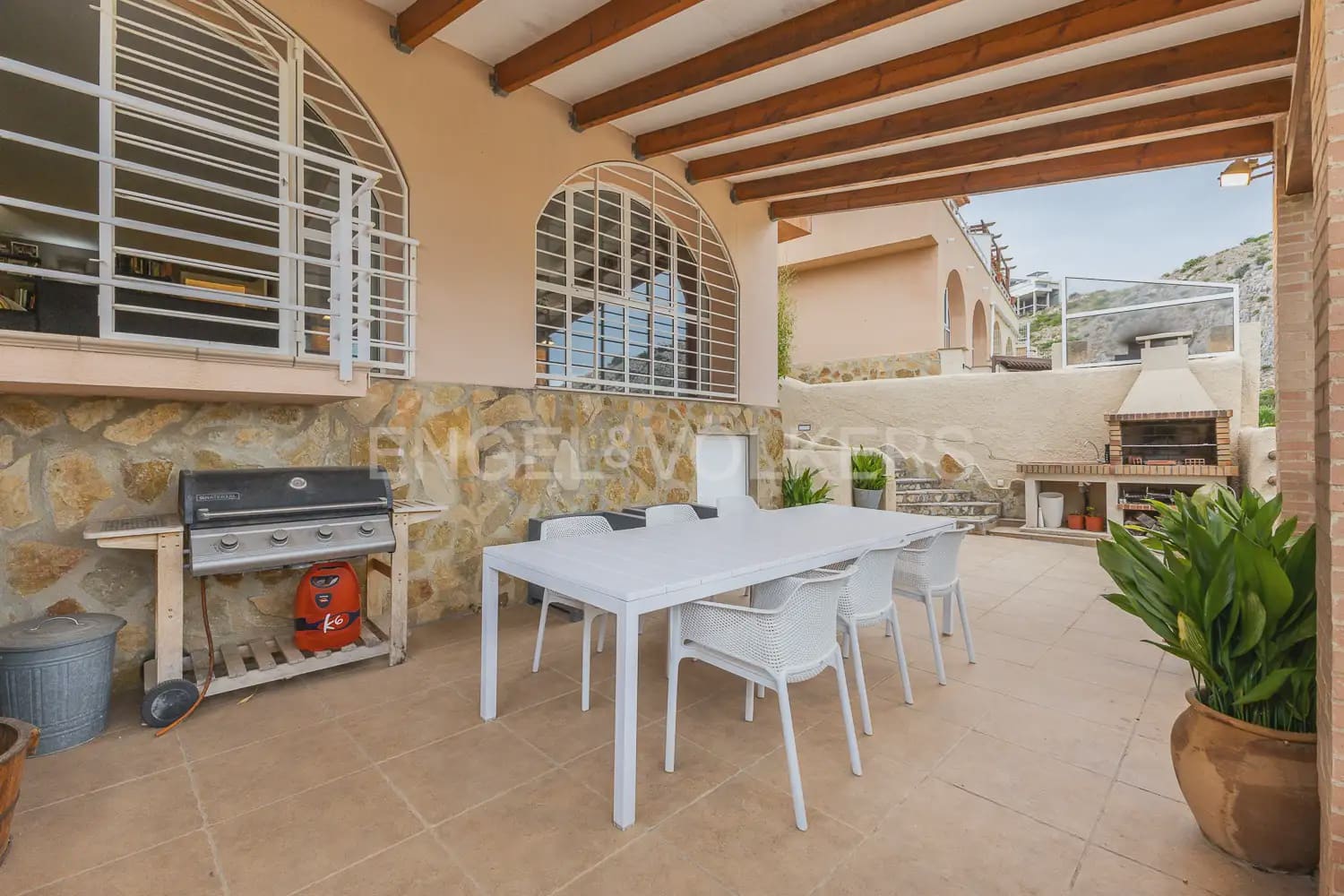 4 Zimmer Villa zu verkaufen in Gandia mit Garage - 370.000 € (Ref: 9175597)
