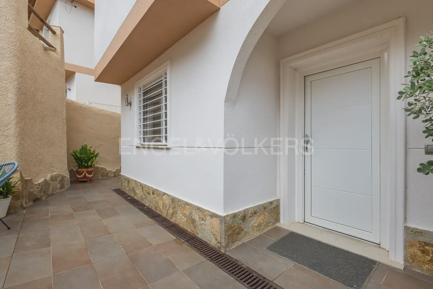 4 Zimmer Villa zu verkaufen in Gandia mit Garage - 370.000 € (Ref: 9175597)