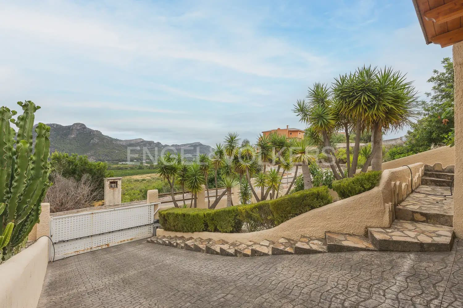 4 Zimmer Villa zu verkaufen in Gandia mit Garage - 370.000 € (Ref: 9175597)