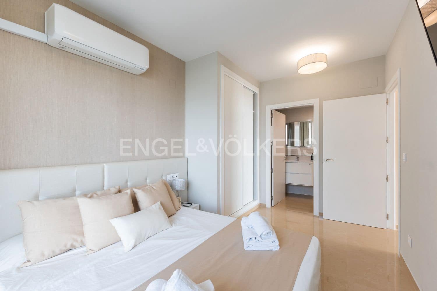 2 bedroom Flat for sale in Cabanes with pool garage - € 399,000 (Ref: 9181903)