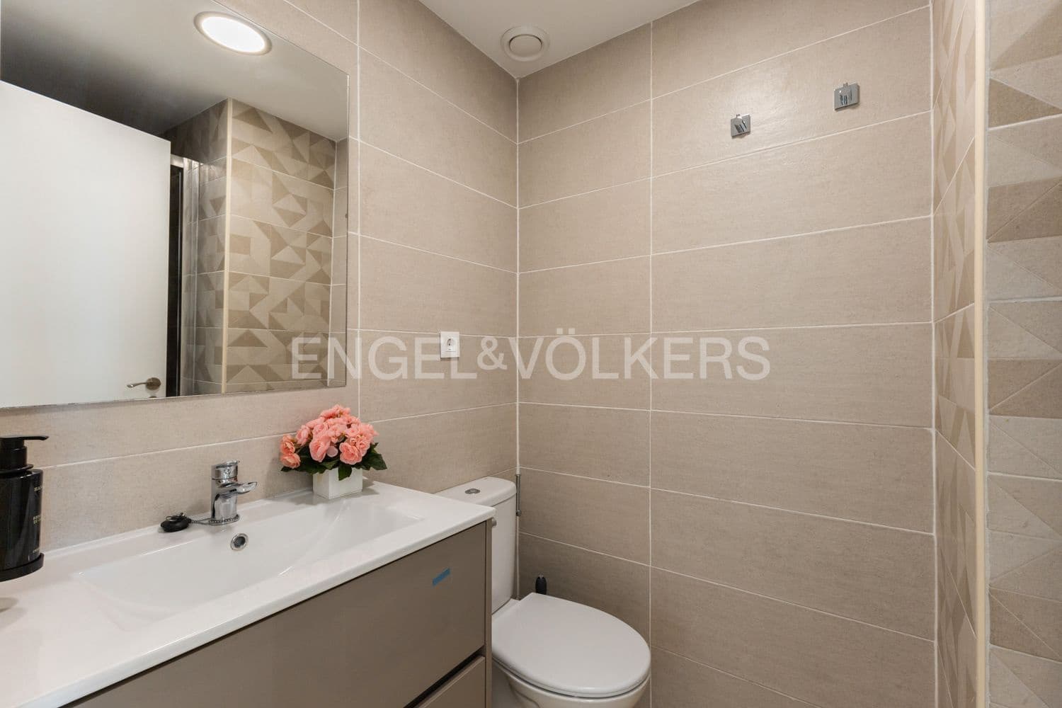 2 bedroom Flat for sale in Cabanes with pool garage - € 399,000 (Ref: 9181903)