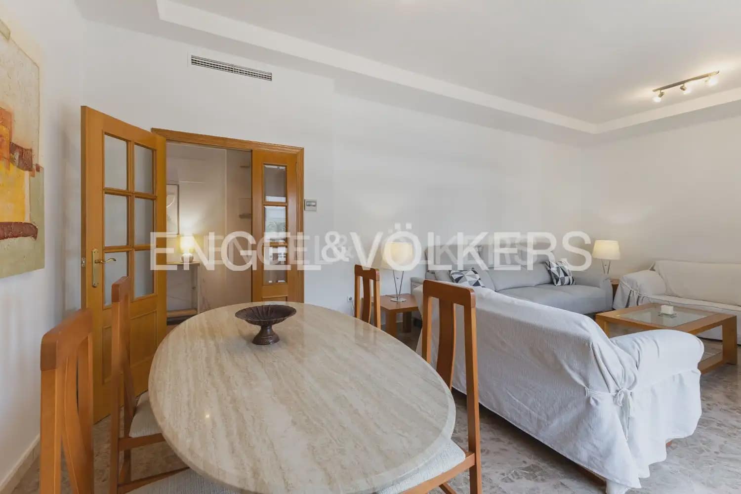 3 bedroom Penthouse for rent in Alzira with garage - € 1,300 (Ref: 9184474)