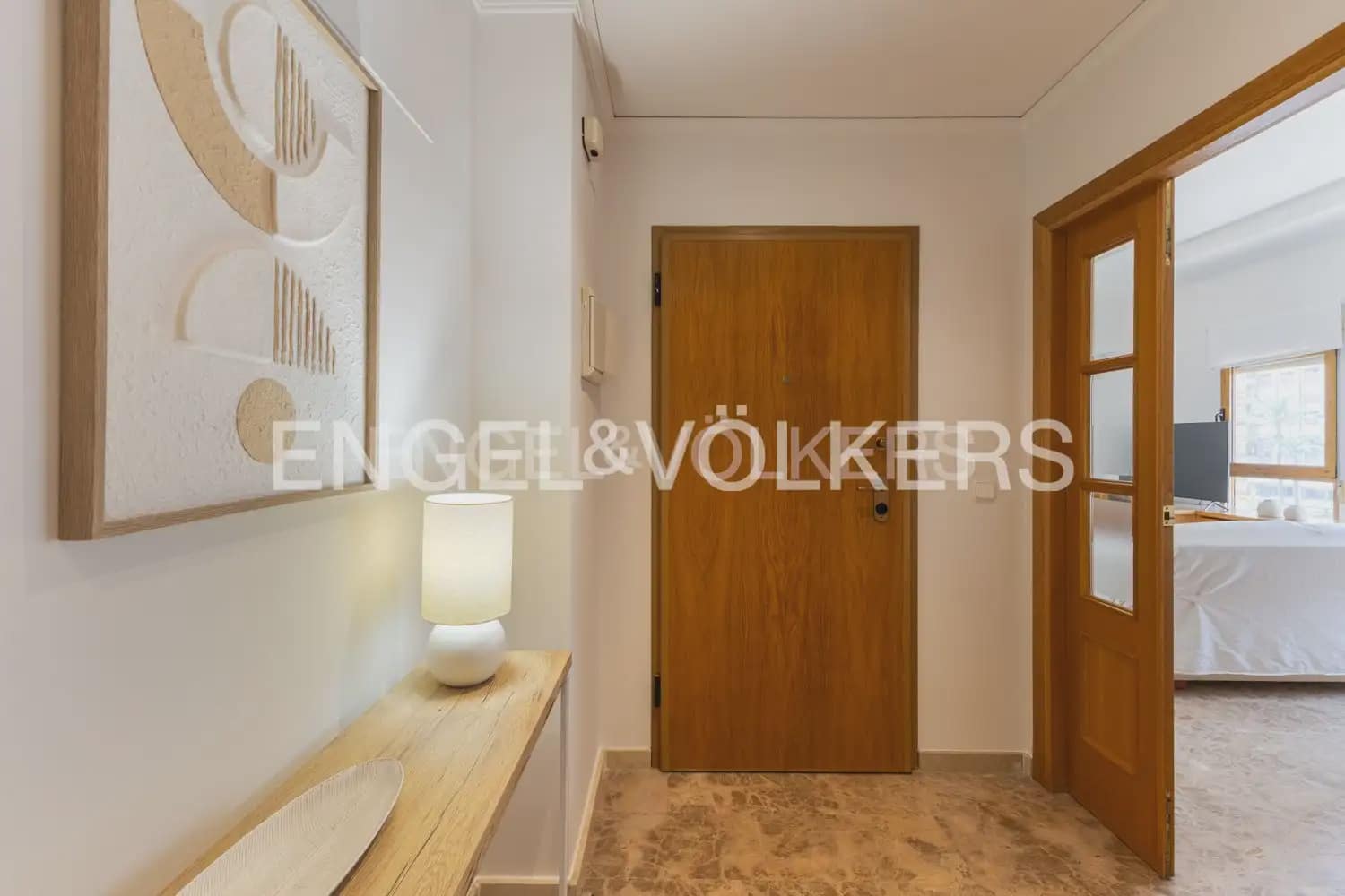 3 bedroom Penthouse for rent in Alzira with garage - € 1,300 (Ref: 9184474)