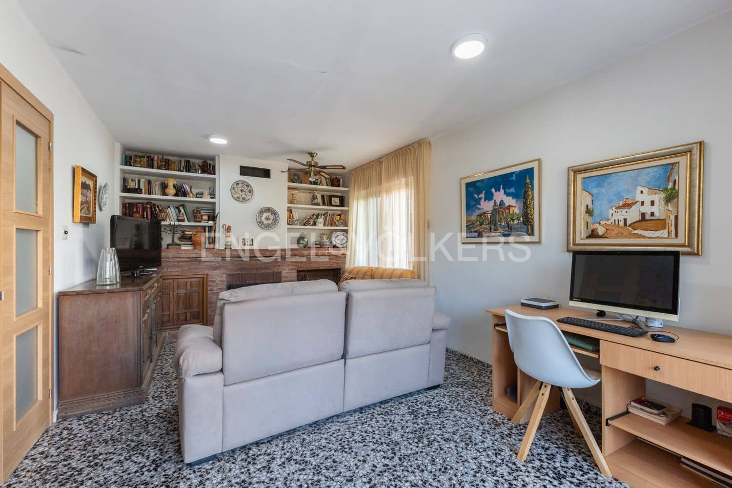 5 bedroom Villa for sale in Benicassim with garage - € 499,000 (Ref: 9187695)