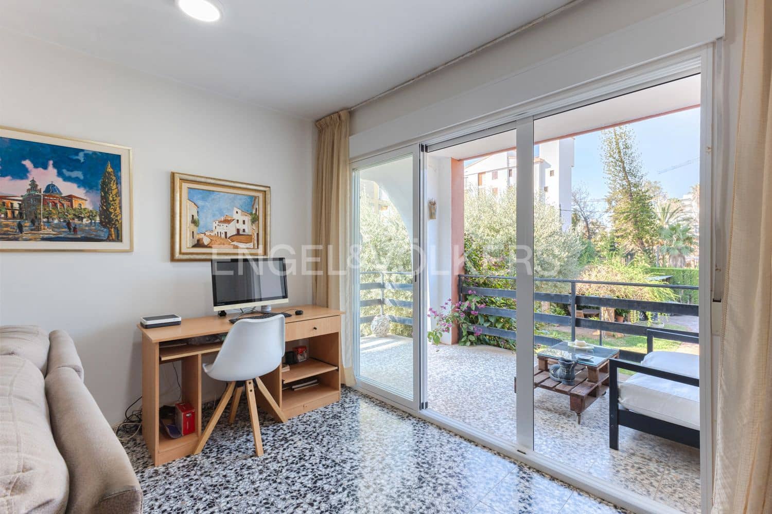 5 bedroom Villa for sale in Benicassim with garage - € 499,000 (Ref: 9187695)