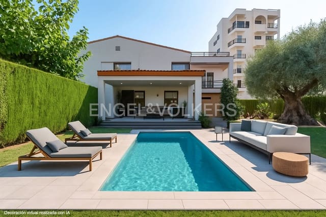 5 bedroom Villa for sale in Benicàssim with garage - € 499,000 (Ref: 9187695)