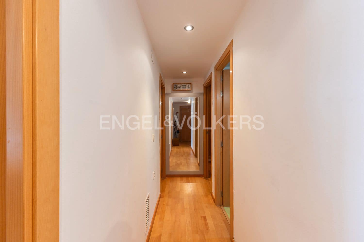 4 bedroom Flat for sale in Sagunto / Sagunt with pool garage - € 725,000 (Ref: 9191807)