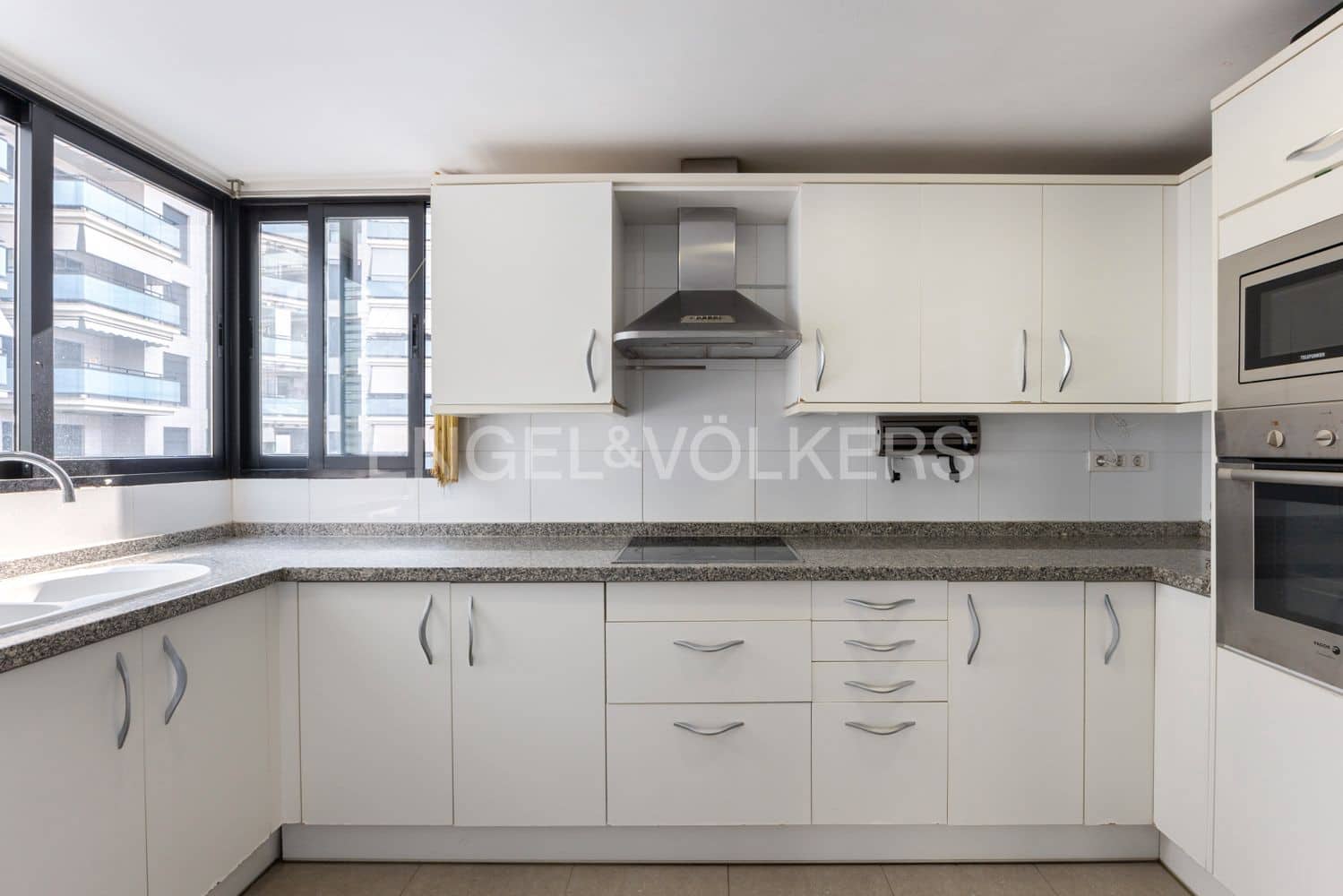 4 bedroom Flat for sale in Sagunto / Sagunt with pool garage - € 725,000 (Ref: 9191807)