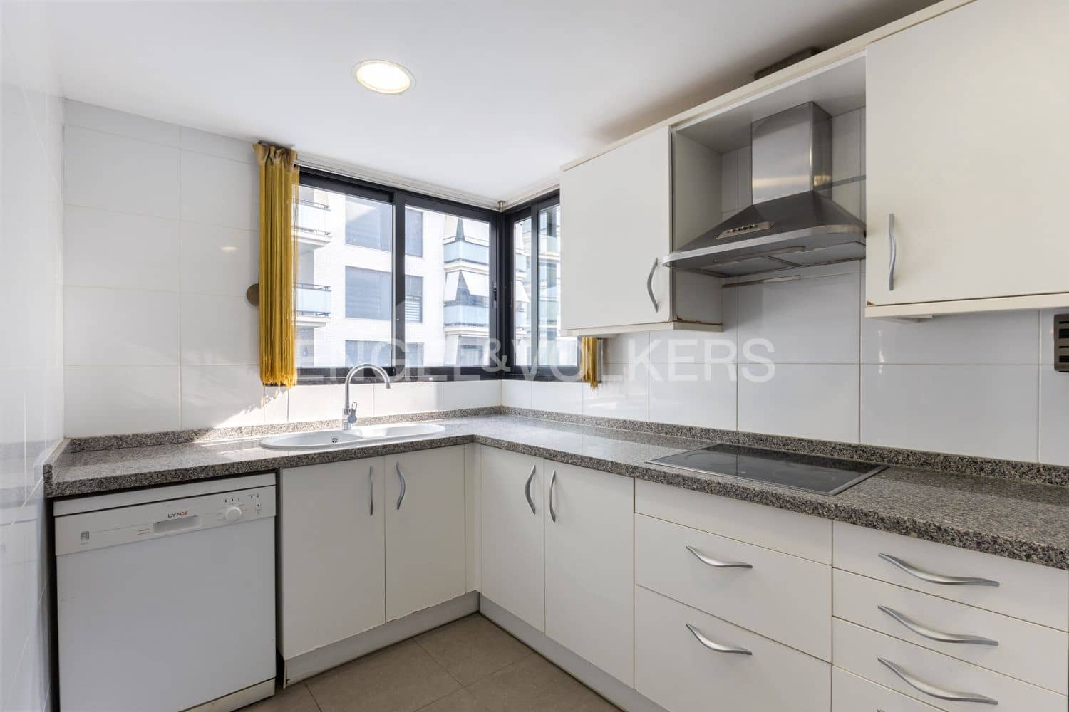 4 bedroom Flat for sale in Sagunto / Sagunt with pool garage - € 725,000 (Ref: 9191807)