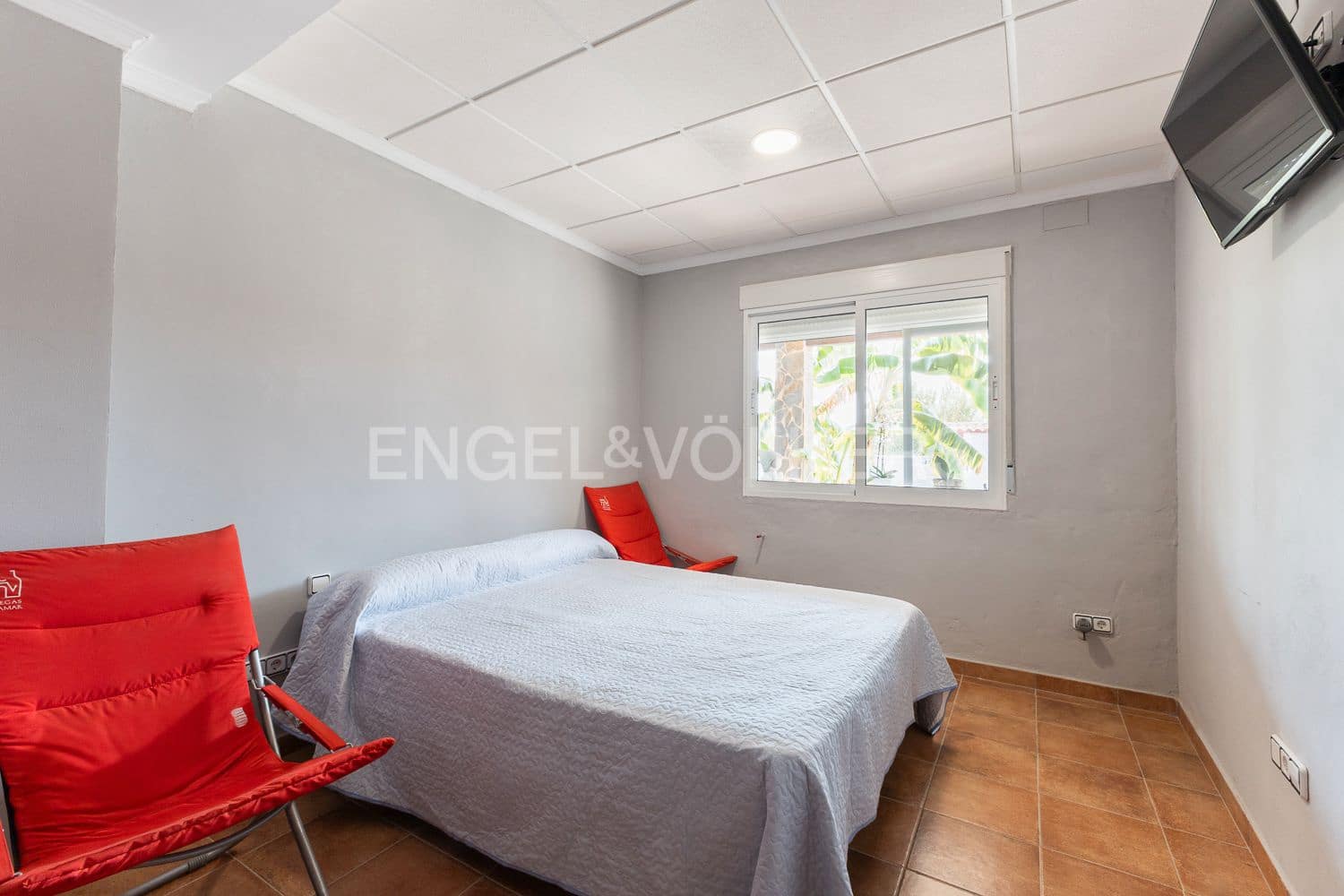 6 bedroom Villa for sale in Casinos with pool garage - € 469,999 (Ref: 9194946)