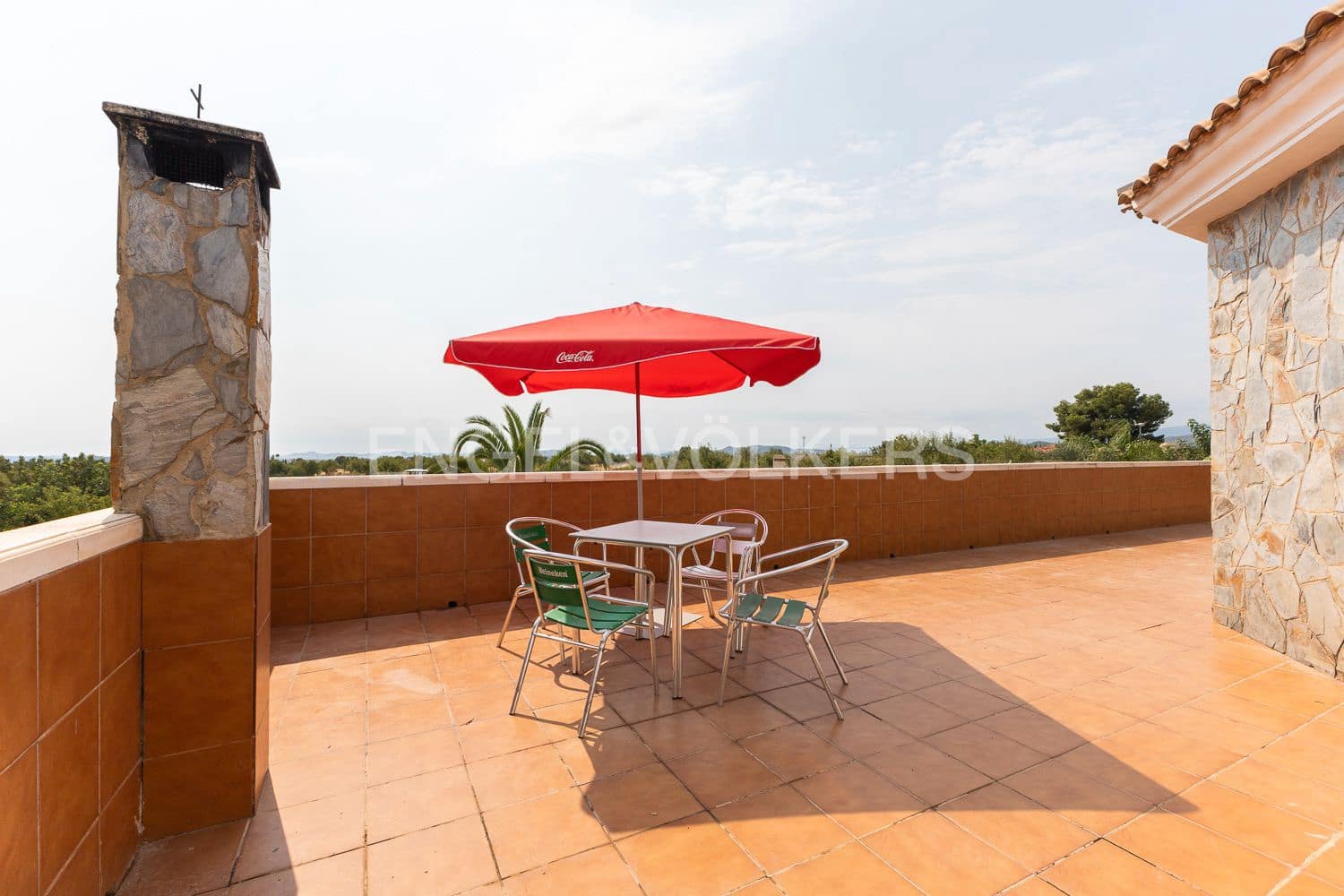 6 bedroom Villa for sale in Casinos with pool garage - € 469,999 (Ref: 9194946)