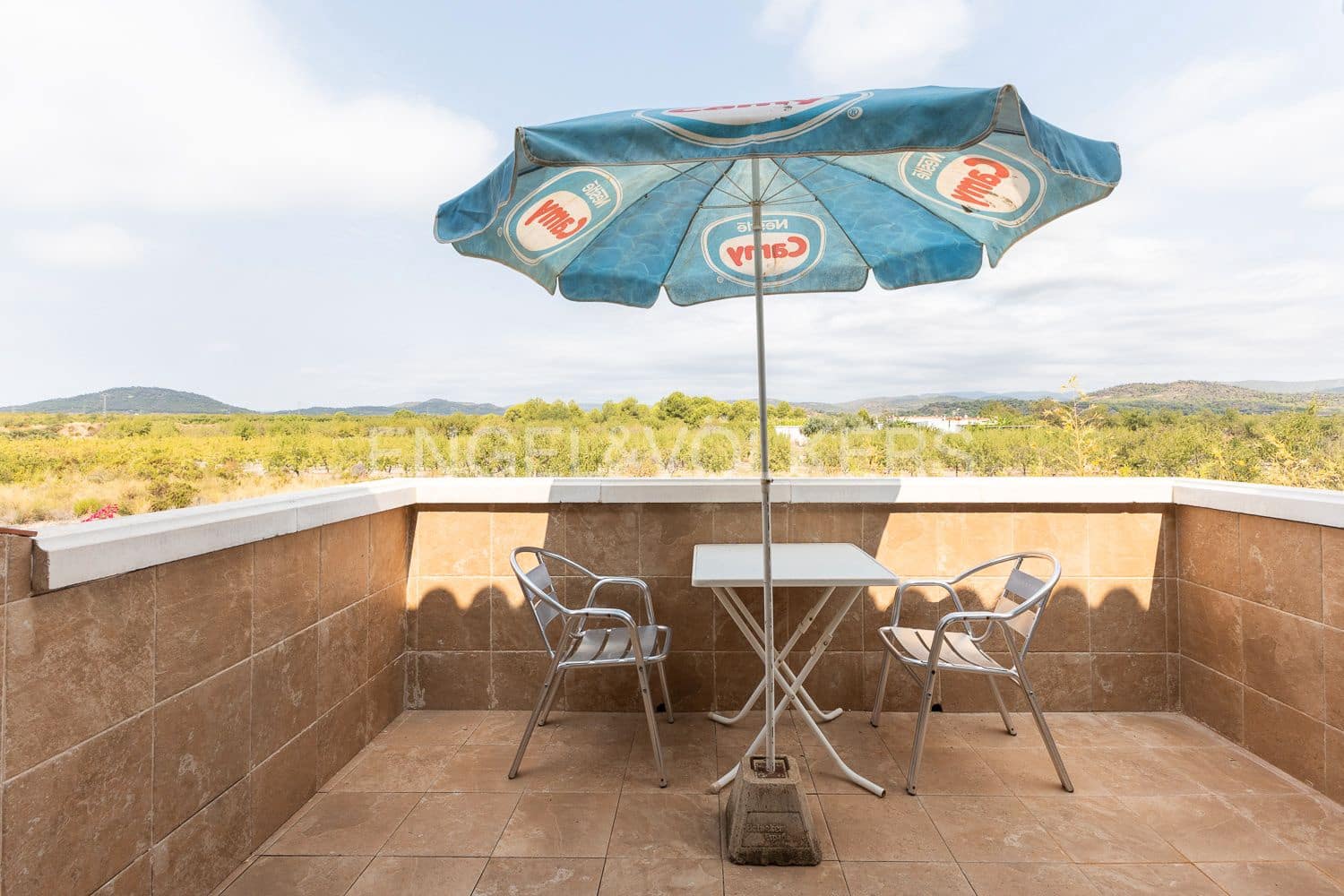 6 bedroom Villa for sale in Casinos with pool garage - € 469,999 (Ref: 9194946)