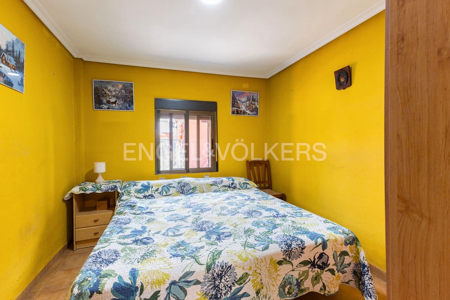 6 bedroom Villa for sale in Casinos with pool garage - € 469,999 (Ref: 9194946)