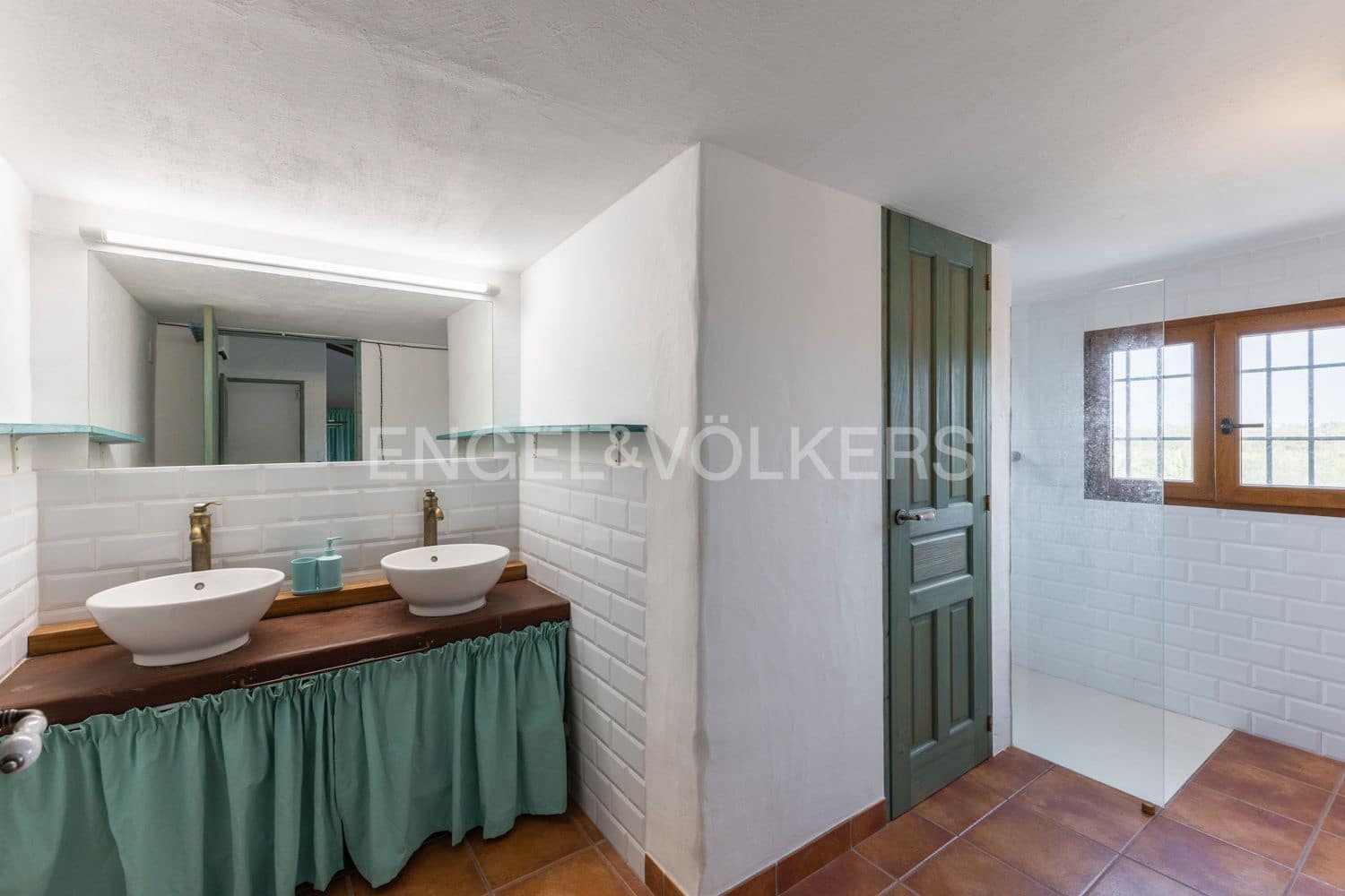 4 bedroom Finca/Country House for sale in Sueca with garage - € 545,000 (Ref: 9194947)