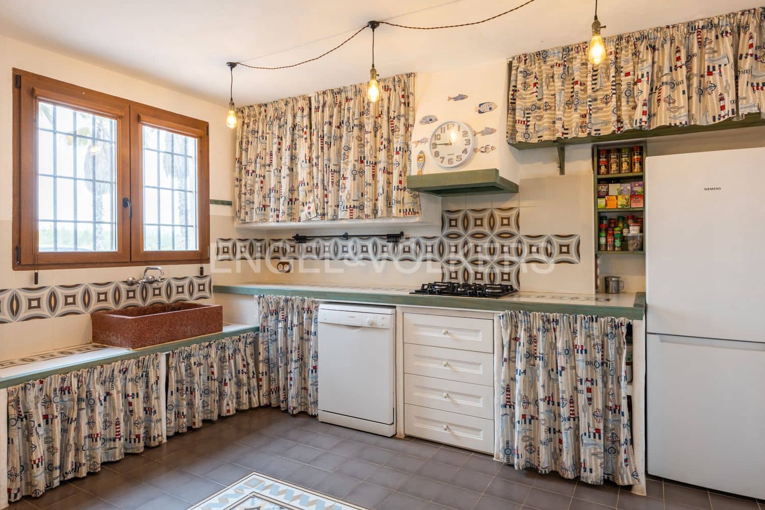 4 bedroom Finca/Country House for sale in Sueca with garage - € 545,000 (Ref: 9194947)