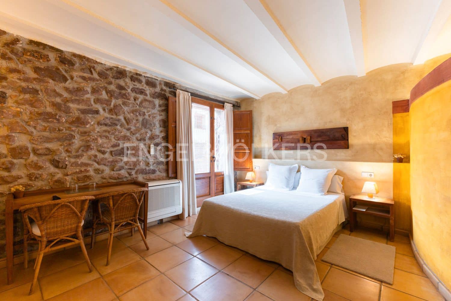 11 bedroom Hotel for sale in Vilafames - € 993,000 (Ref: 9197023)