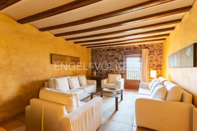 11 bedroom Hotel for sale in Vilafamés - € 993,000 (Ref: 9197023)