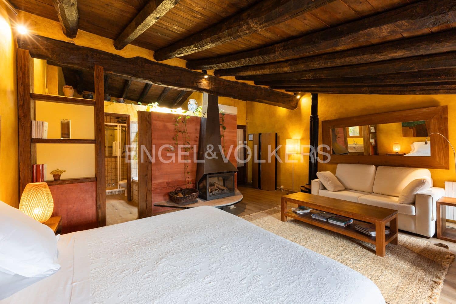 11 bedroom Hotel for sale in Vilafames - € 993,000 (Ref: 9197023)