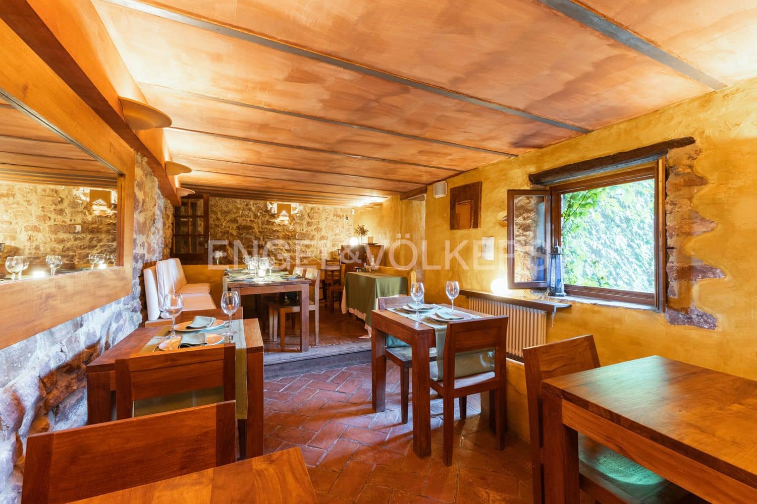11 bedroom Hotel for sale in Vilafames - € 993,000 (Ref: 9197023)