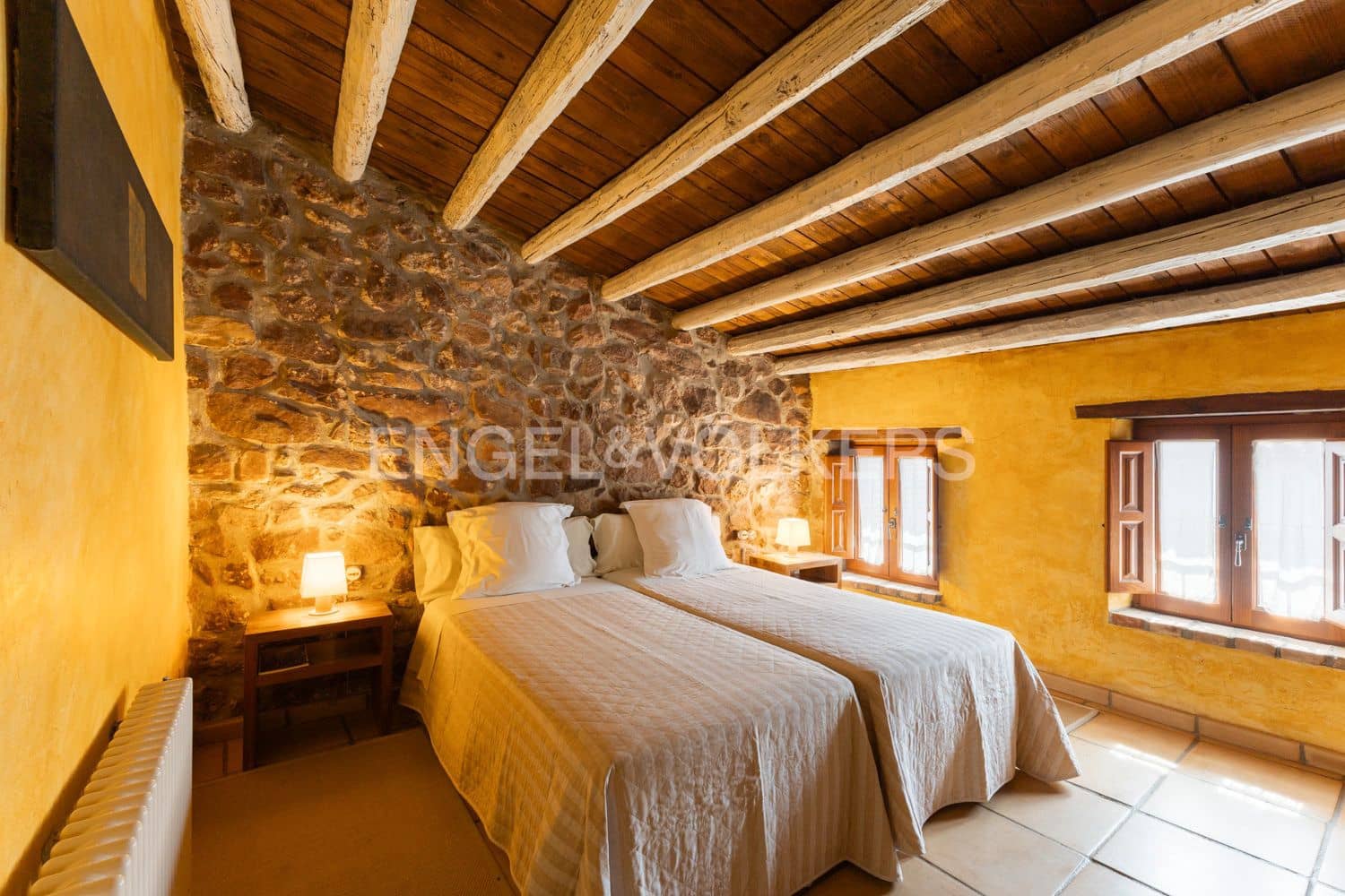 11 bedroom Hotel for sale in Vilafames - € 993,000 (Ref: 9197023)