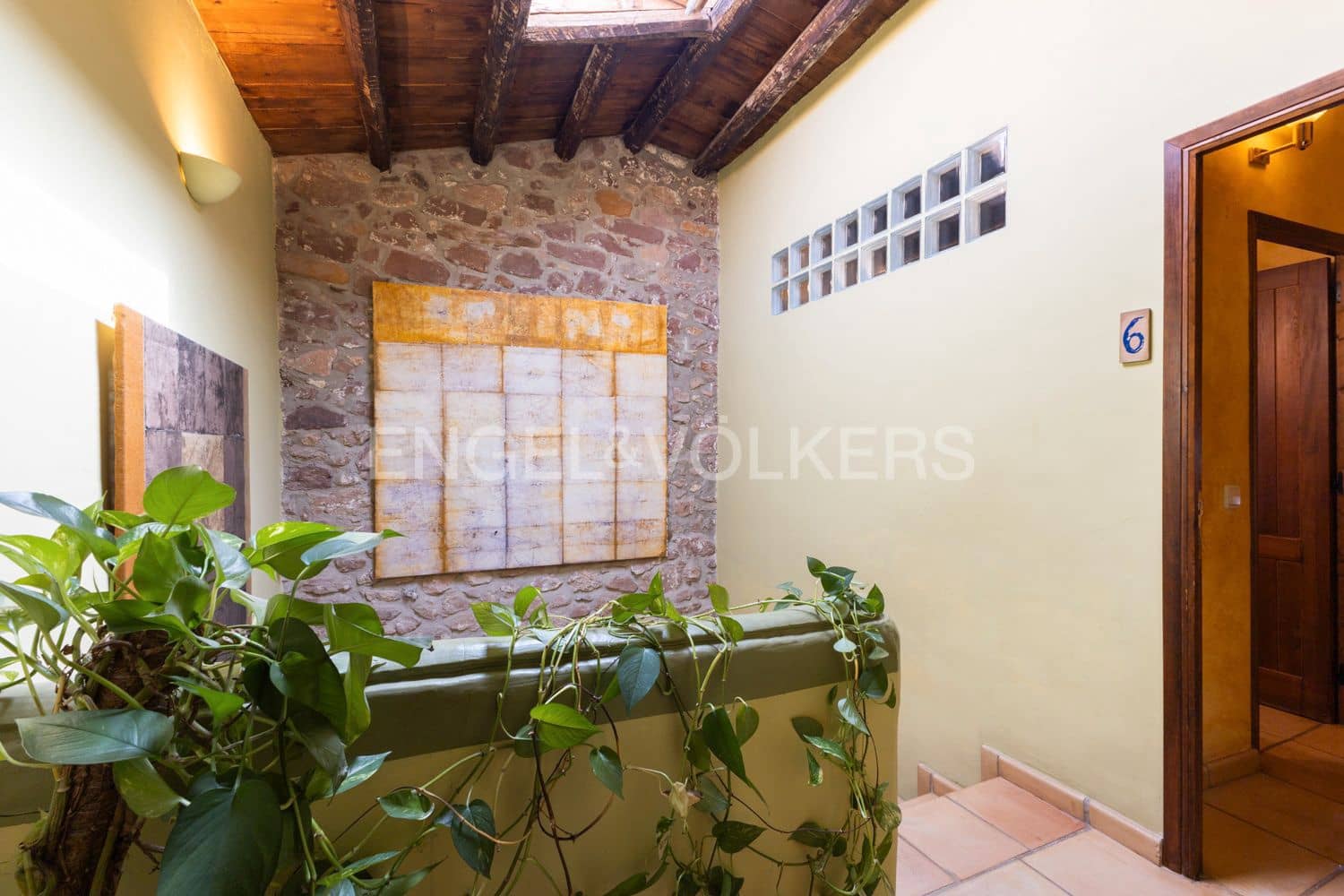 11 bedroom Hotel for sale in Vilafames - € 993,000 (Ref: 9197023)