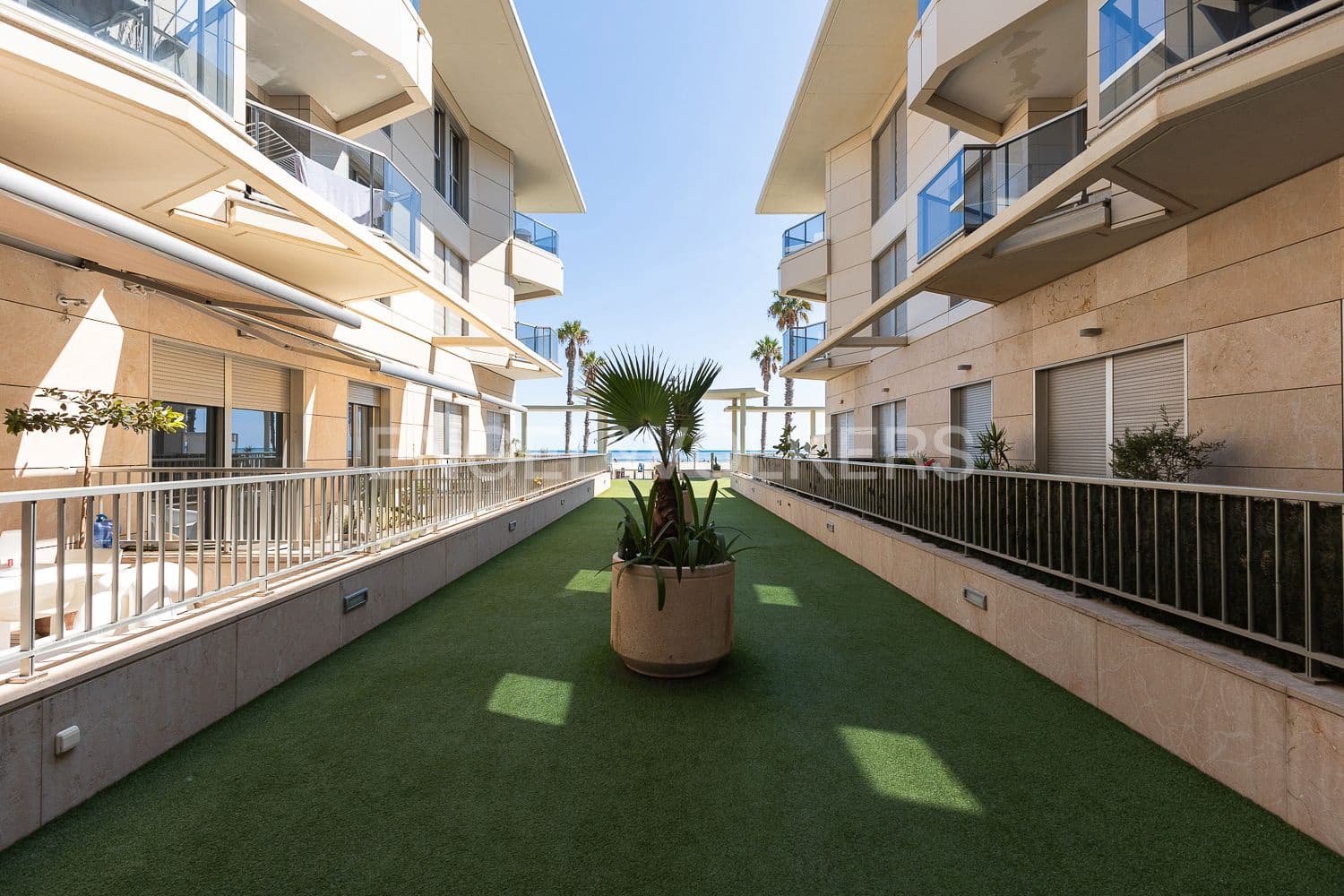1 bedroom Flat for sale in Alboraya / Alboraia with garage - € 595,000 (Ref: 9201747)