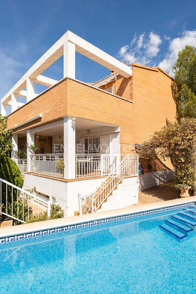 3 bedroom Villa for sale in Benifaio with pool garage - € 499,000 (Ref: 9203384)
