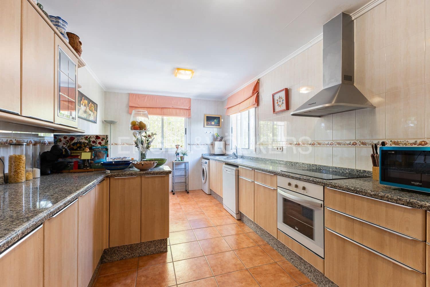 3 bedroom Villa for sale in Benifaio with pool garage - € 499,000 (Ref: 9203384)