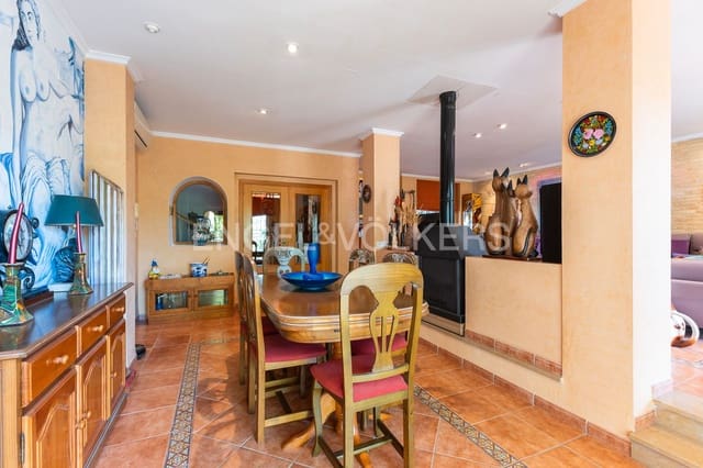 3 bedroom Villa for sale in Benifaió with pool garage - € 499,000 (Ref: 9203384)