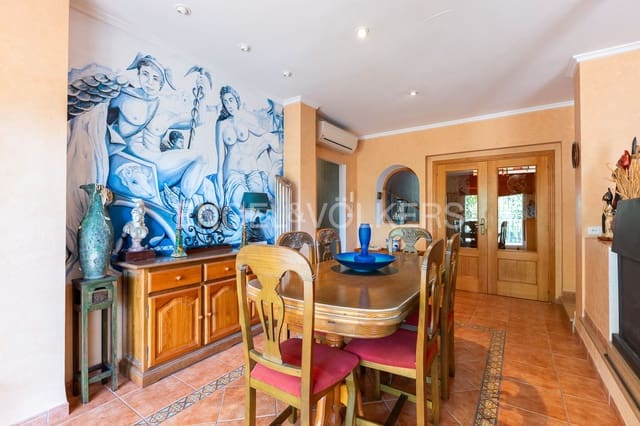 3 bedroom Villa for sale in Benifaió with pool garage - € 499,000 (Ref: 9203384)
