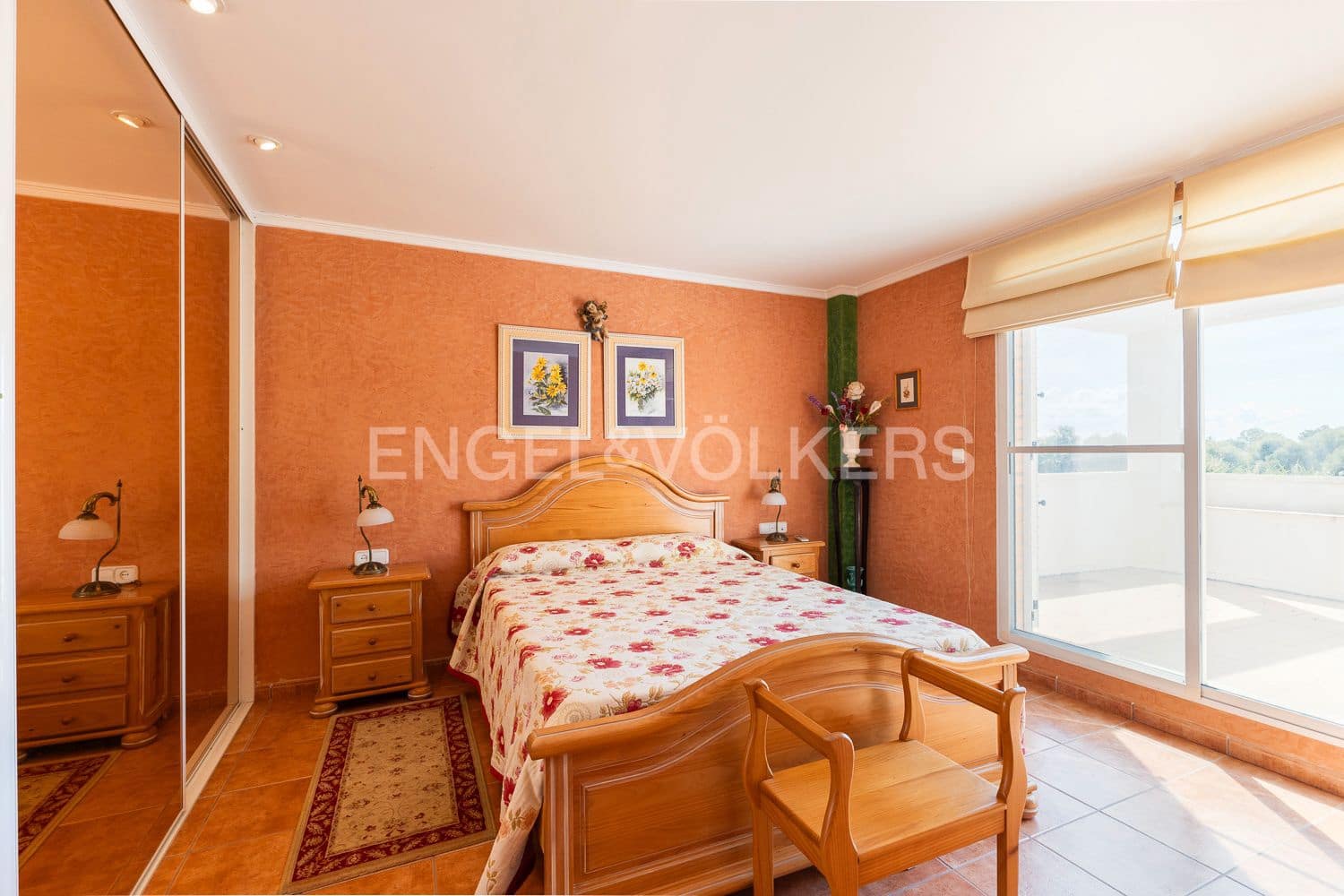 3 bedroom Villa for sale in Benifaio with pool garage - € 499,000 (Ref: 9203384)