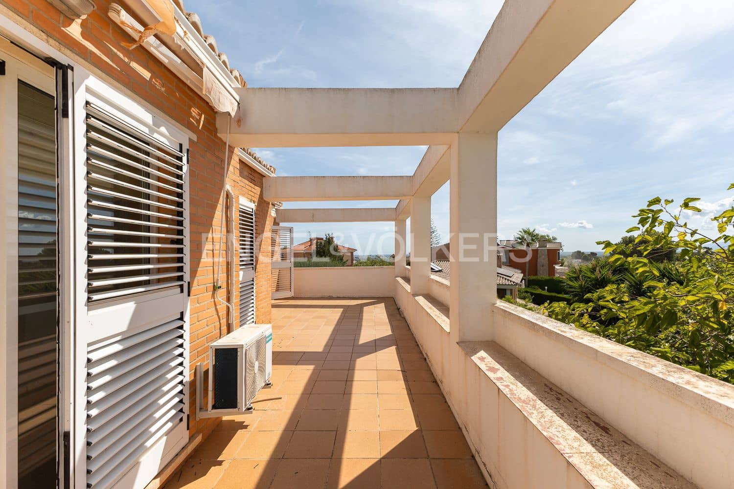3 bedroom Villa for sale in Benifaio with pool garage - € 499,000 (Ref: 9203384)