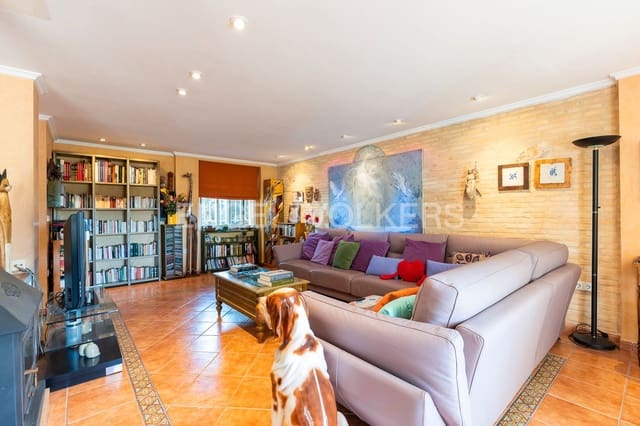 3 bedroom Villa for sale in Benifaió with pool garage - € 499,000 (Ref: 9203384)