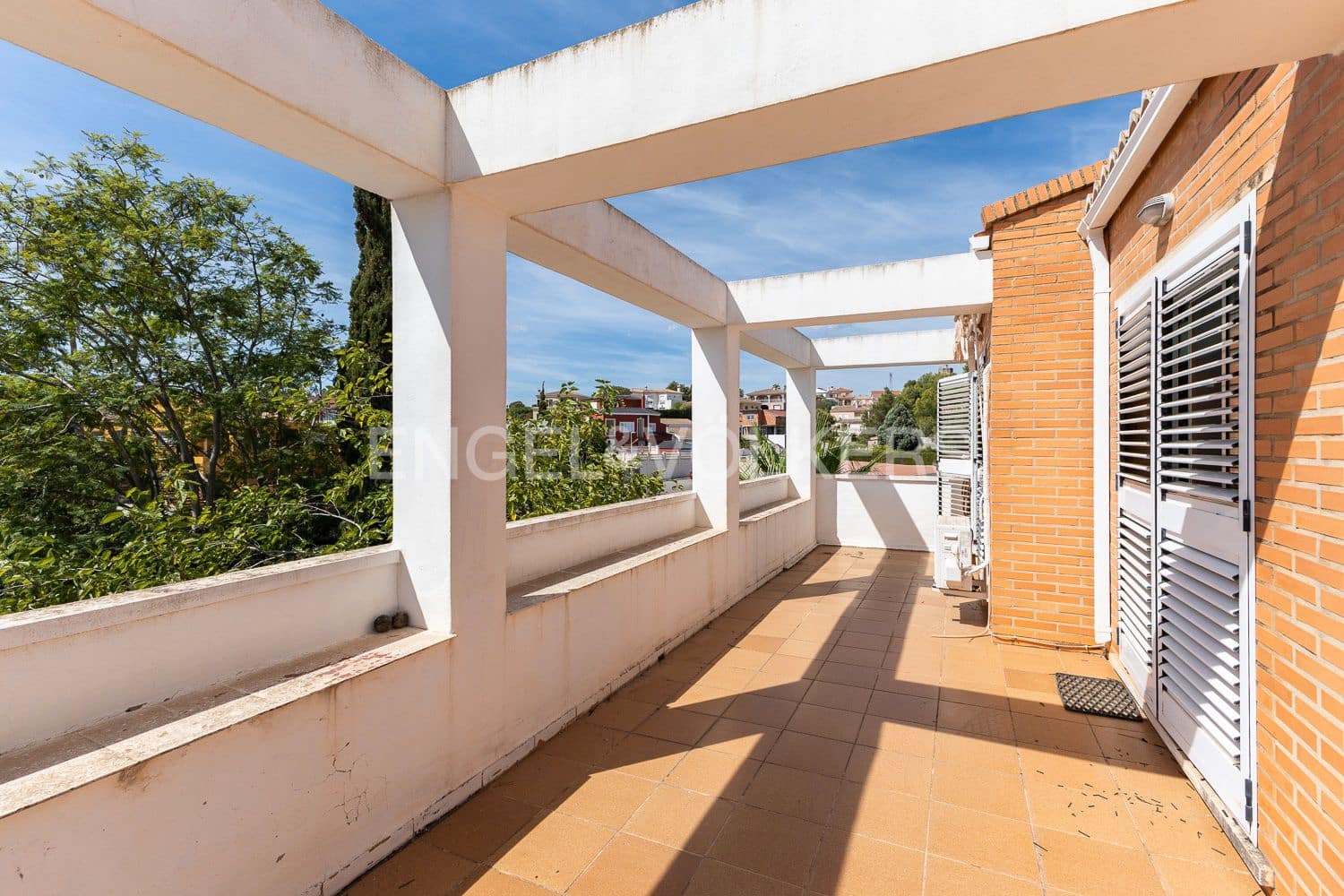 3 bedroom Villa for sale in Benifaio with pool garage - € 499,000 (Ref: 9203384)