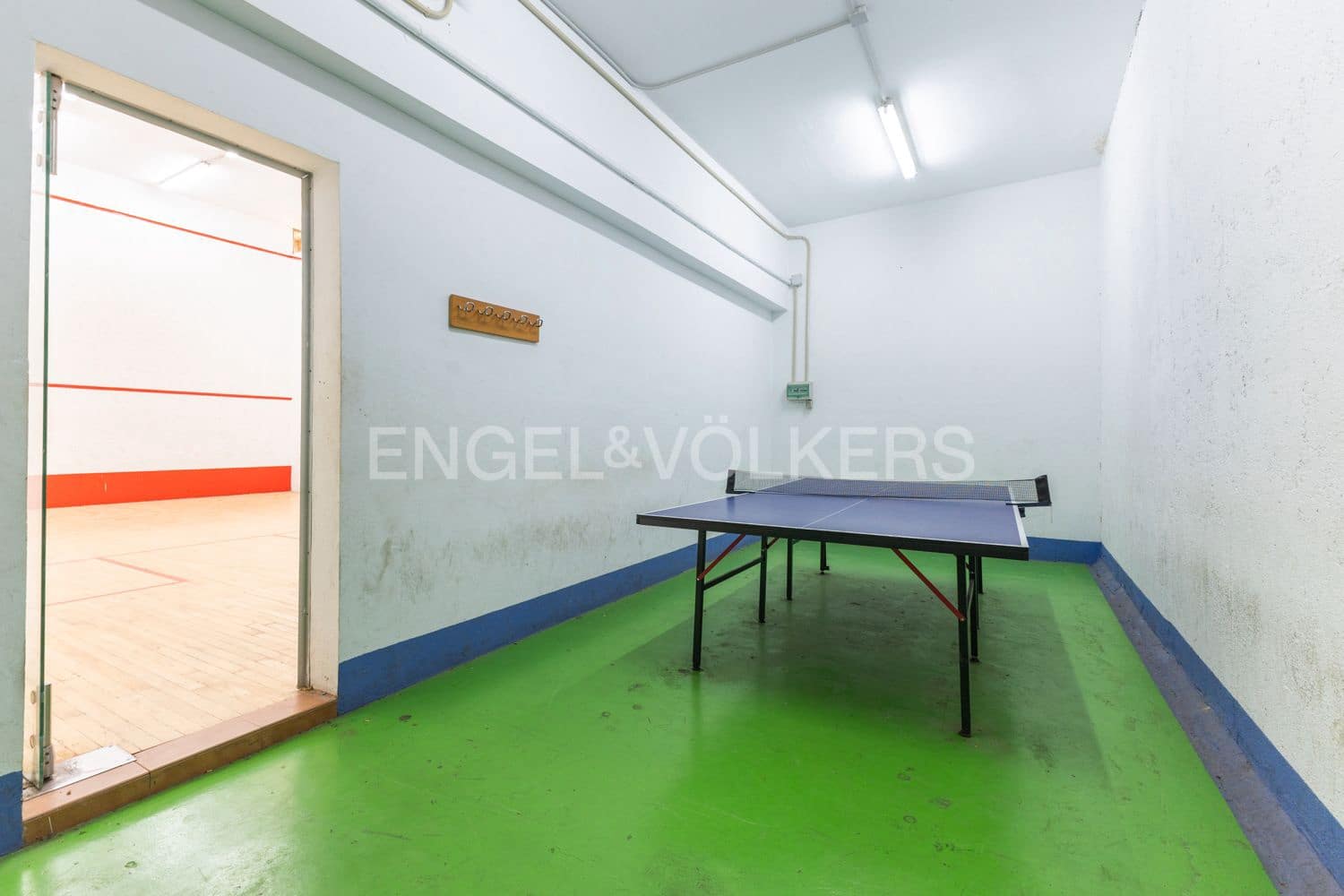 2 bedroom Flat for sale in Denia with pool - € 280,000 (Ref: 9207444)