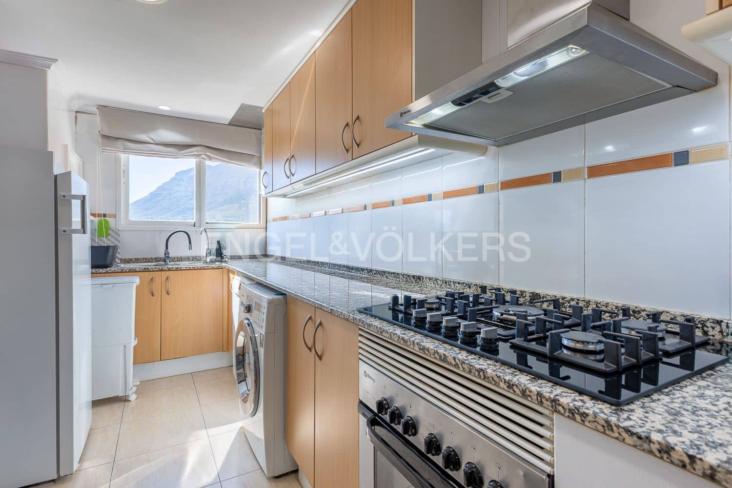 2 bedroom Flat for sale in Denia with pool - € 280,000 (Ref: 9207444)