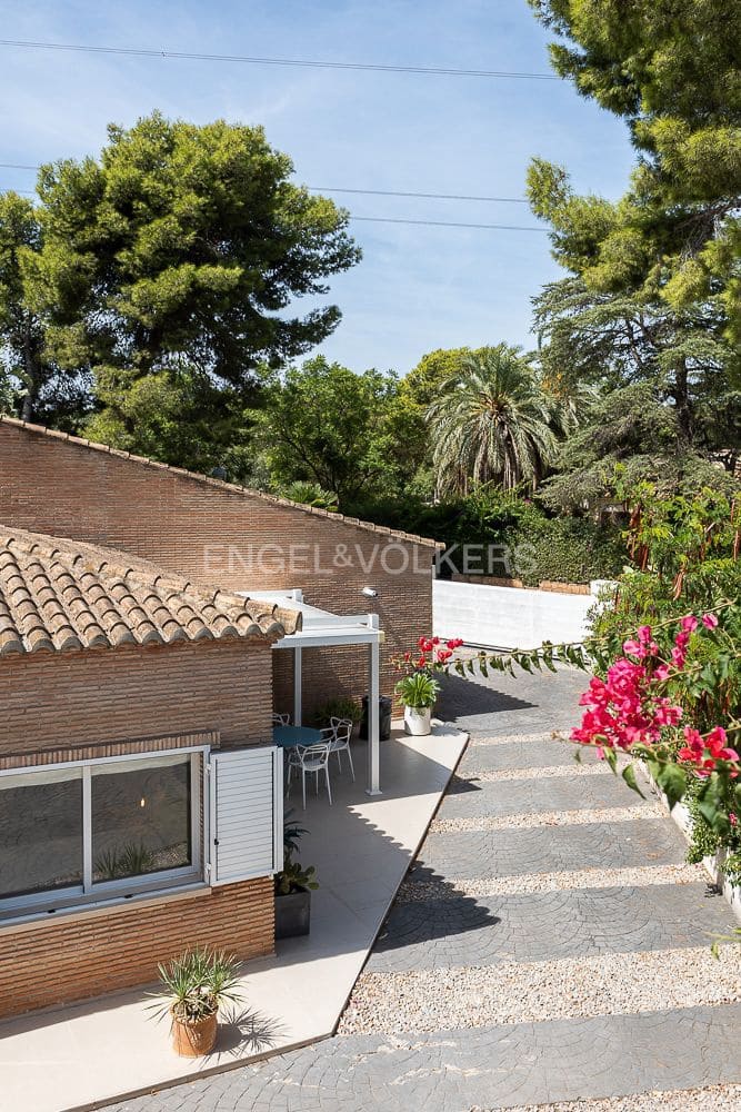 4 soverom Villa til salgs i Pucol med svømmebasseng garasje - € 1 460 000 (Ref: 9207448)