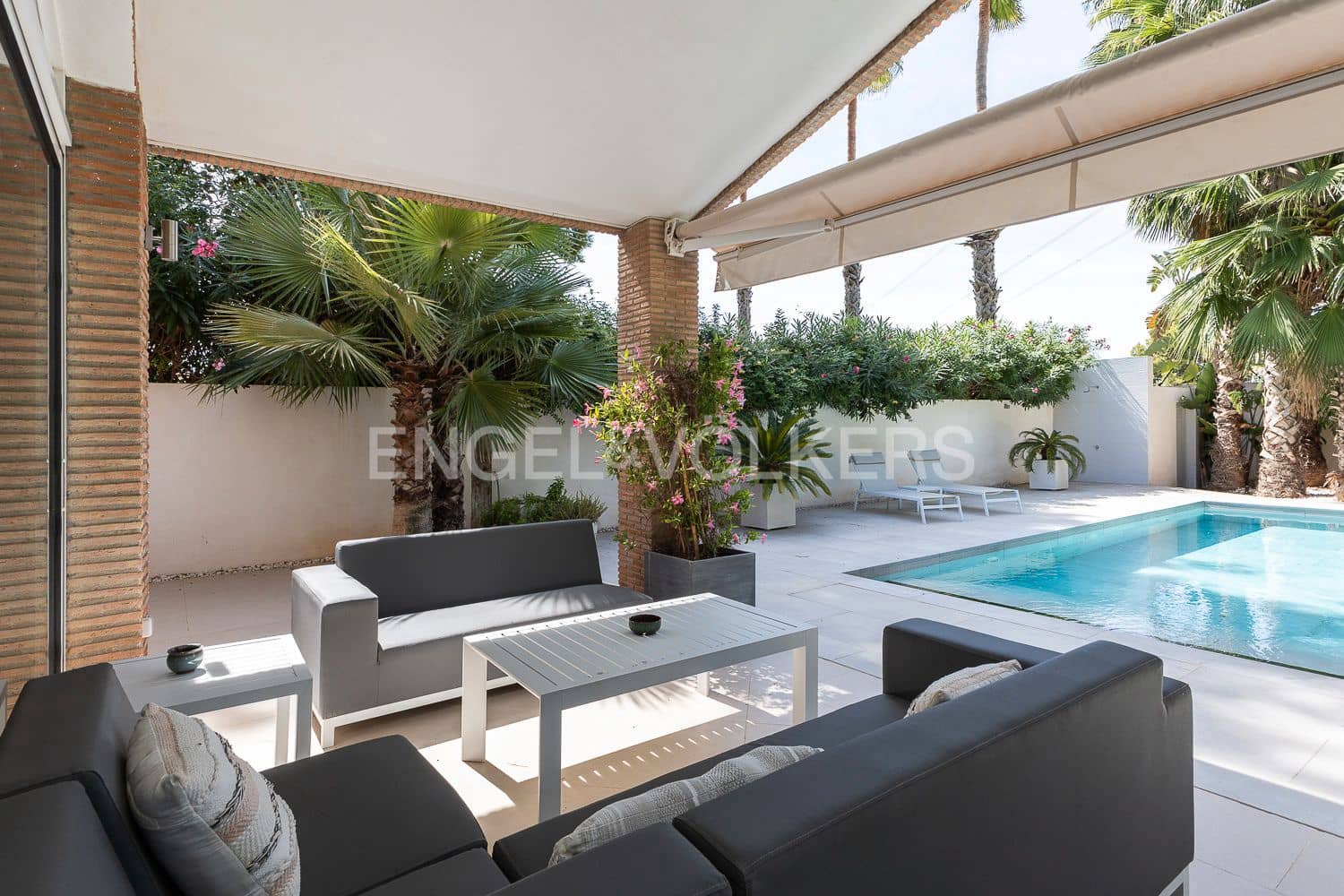 4 soverom Villa til salgs i Pucol med svømmebasseng garasje - € 1 460 000 (Ref: 9207448)