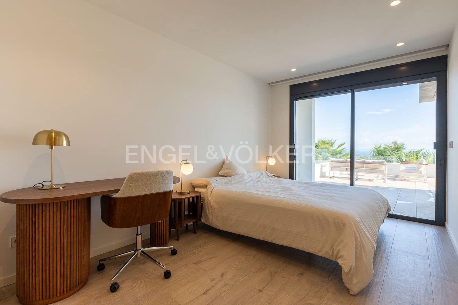 3 bedroom Apartment for rent in Pedreguer with pool garage - € 2,600 (Ref: 9220298)