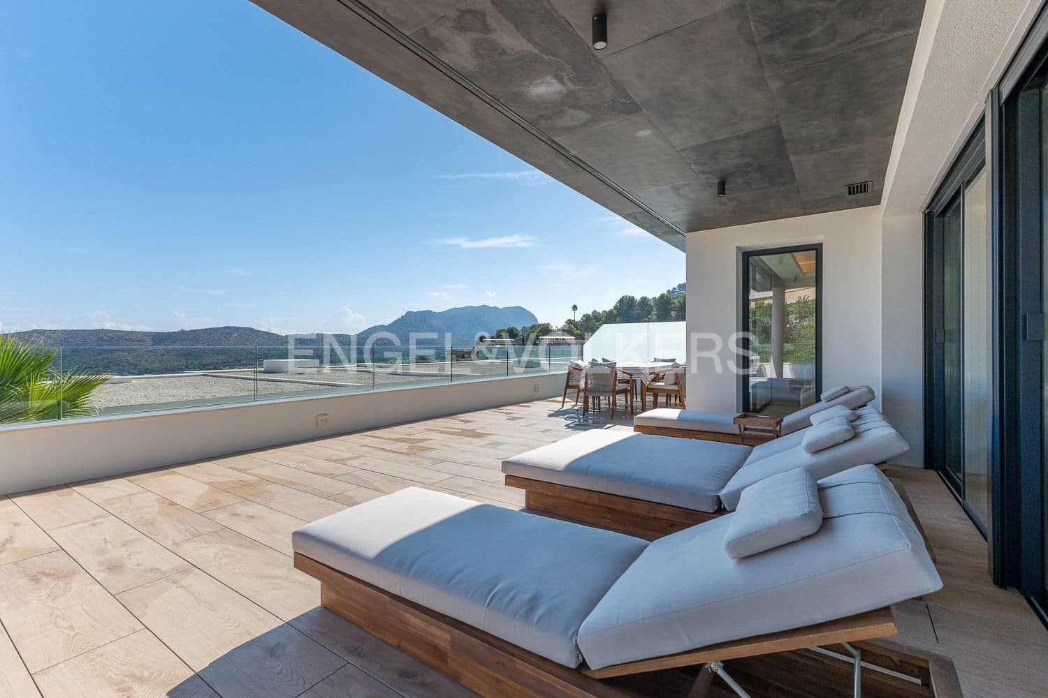 3 bedroom Apartment for rent in Pedreguer with pool garage - € 2,600 (Ref: 9220298)