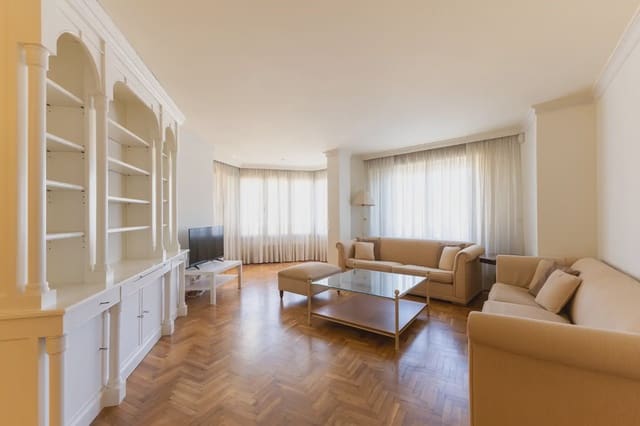 Piso de 3 habitaciones en Centro, Castelló de la Plana en venta - 339.000 € (Ref: 9227810)