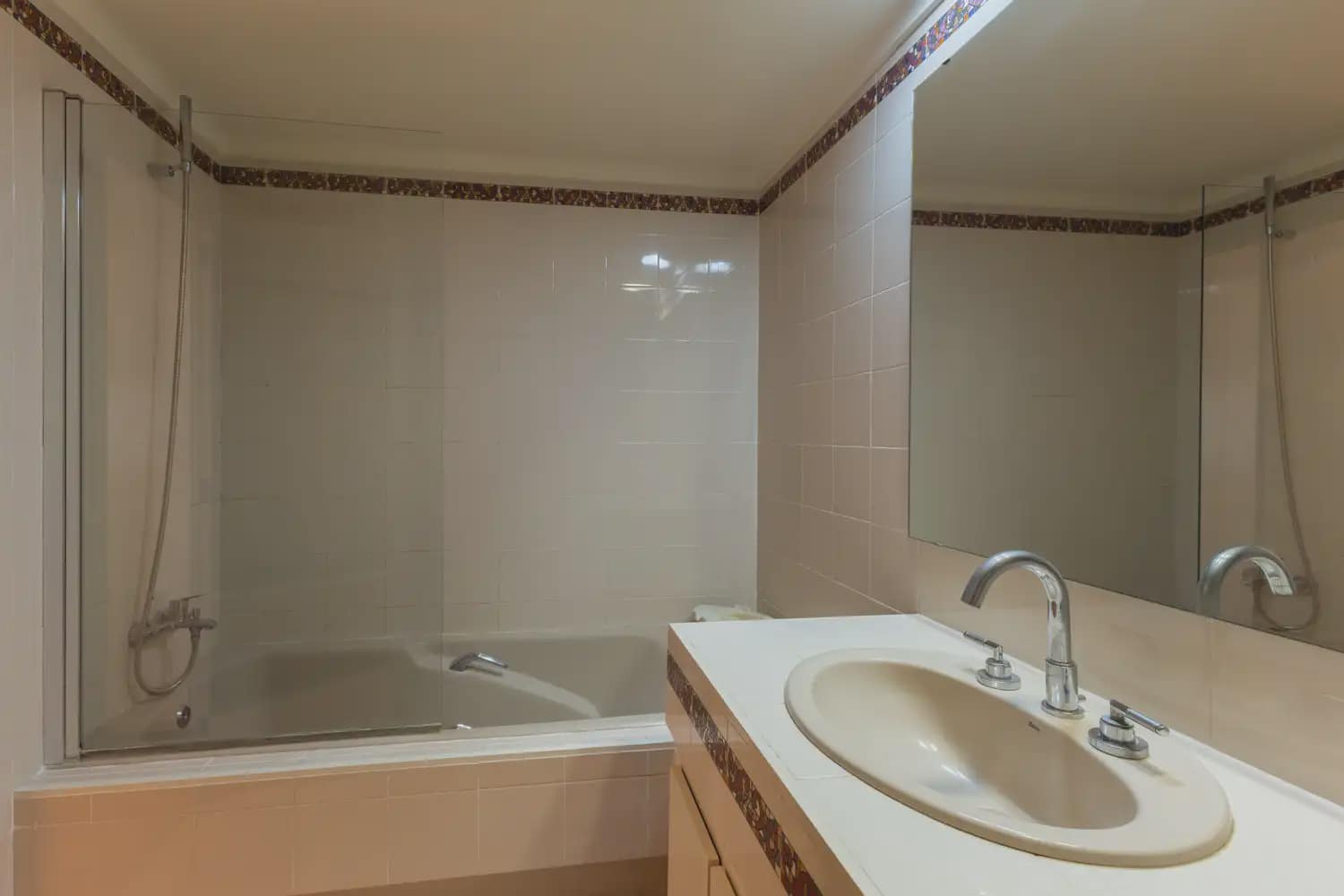 Piso de 3 habitaciones en Castelló de la Plana en venta - 339.000 € (Ref: 9227810)