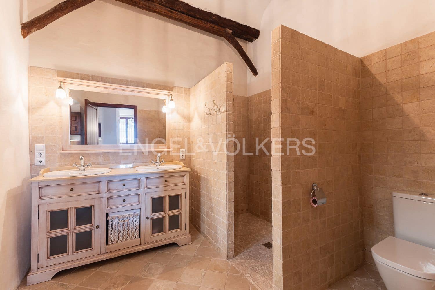 14 bedroom Townhouse for sale in Manuel with pool - € 645,000 (Ref: 9231252)