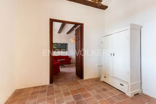14 bedroom Townhouse for sale in Manuel with pool - € 645,000 (Ref: 9231252)